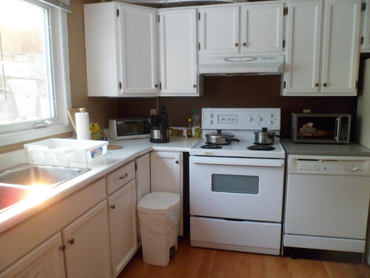 Jenny Guest House Yellowknife Buitenkant foto